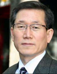 정운현 한국문화정보원장.