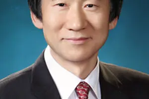 청와대재단 이사장에 윤병세 전 외교부 장관