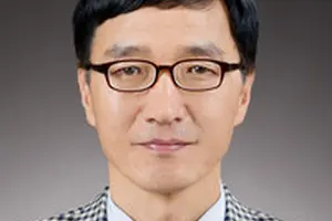 국립중앙도서관 관장에 김희섭 경북대 교수