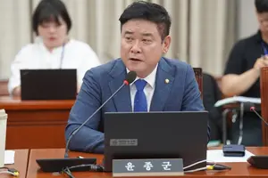 "페달 블랙박스 설치하면 보험료 인하 혜택 줘야" 법안 발의