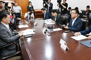 "주택가격 상승이 투기 부르지 않도록 부동산 시장 철저히 관리할 것"
