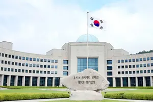 국정원, 中 거점 보이스피싱 2개 조직 총책 검거
