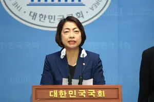 육아휴직 2년·배우자 출산휴가 30일로 확대 법안 국회 제출